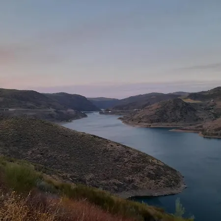 Casinha Da Colina * Alfândega da Fé