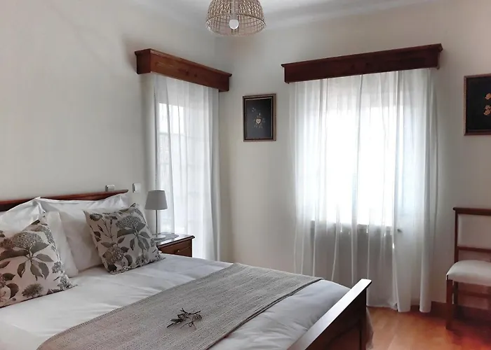 Casinha Da Colina * ألفانديجا دا في