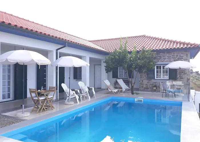 Casinha Da Colina ألفانديجا دا في