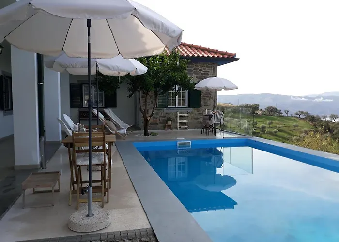 Casinha Da Colina مزرعة للإقامة ألفانديجا دا في